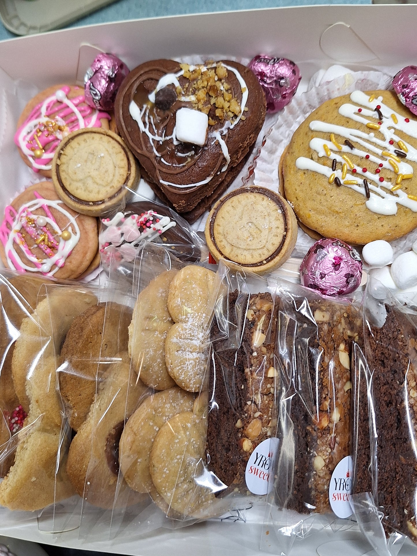 Variedad de cajitas para regalo y ocasiones especiales